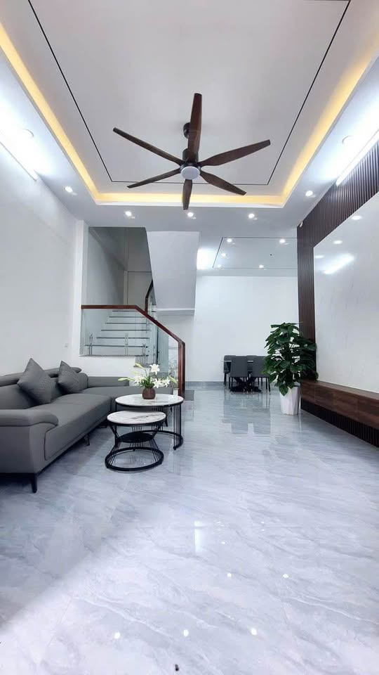  Bán nhà 3 tầng sân cổng – xây mới tinh  Ở ngay – thiết kế đẹp – giá cực tốt   Khu vực Mỹ Xá – Nam Định  Ngõ nông Tô Hiến Thành – ô tô lùi cửa, đỗ cách nhà vài bước