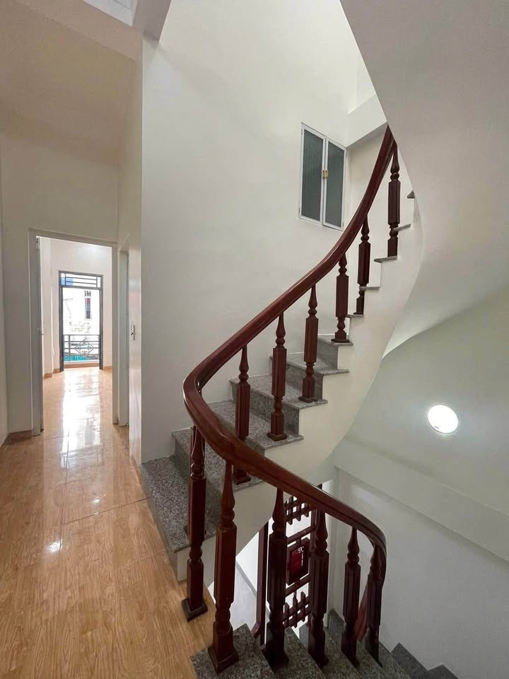  Nhà 3 tầng – sân cổng, ngõ xích lô Phù Nghĩa (Trường Chinh)