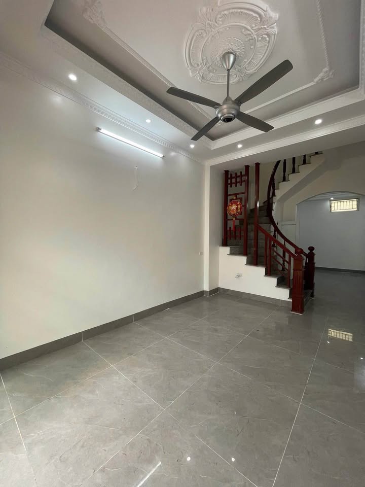  Nhà 3 tầng – sân cổng, ngõ xích lô Phù Nghĩa (Trường Chinh)