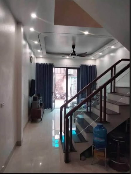  3-storey house in extended Trần Huy Liệu alley (near Mai Xá Bridge), car parking at the door day & night