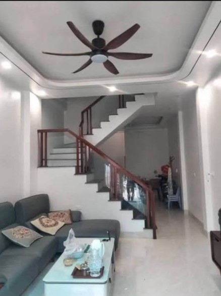  3-storey house in extended Trần Huy Liệu alley (near Mai Xá Bridge), car parking at the door day & night
