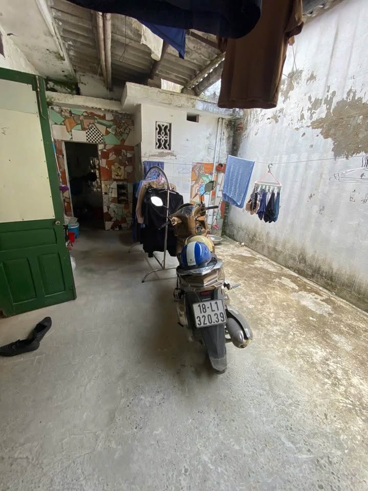  Old 2-storey house – Giai Phong to Tran Huy Lieu, near Ngoc Bich Hospital