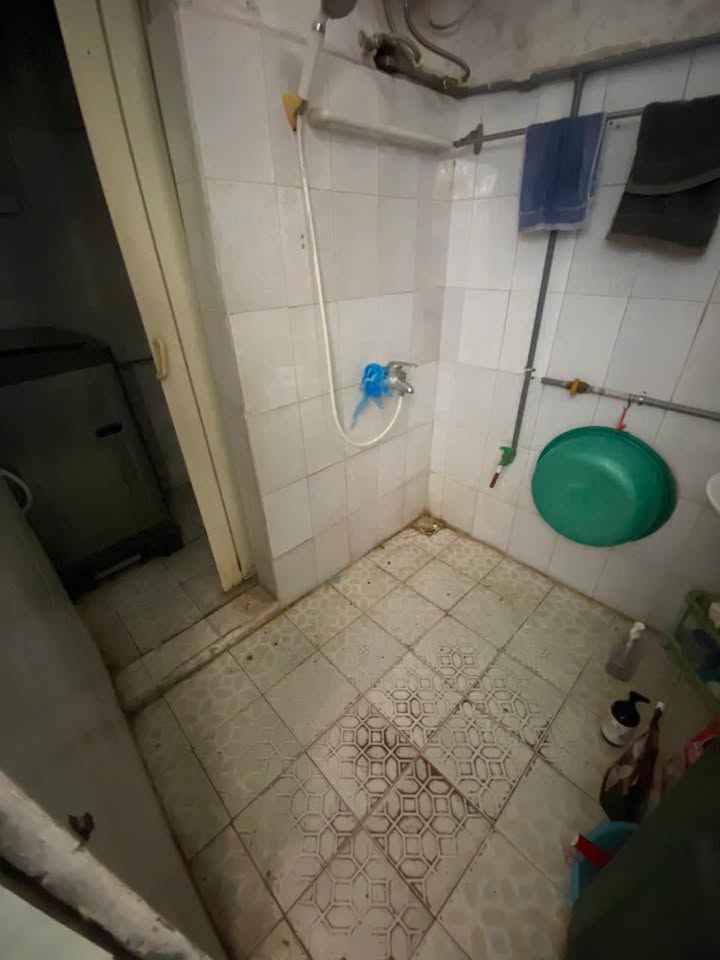  Old 2-storey house – Giai Phong to Tran Huy Lieu, near Ngoc Bich Hospital