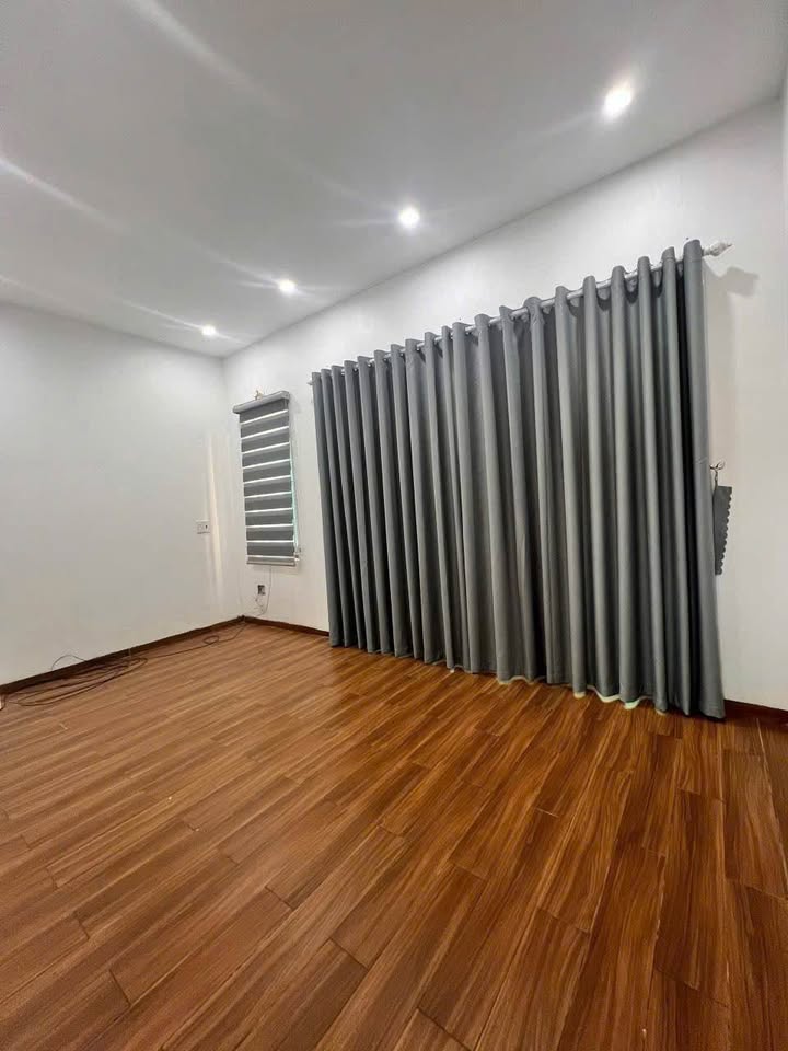  Nhà 3T mặt ngõ ô tô – 173 Tô Hiến Thành