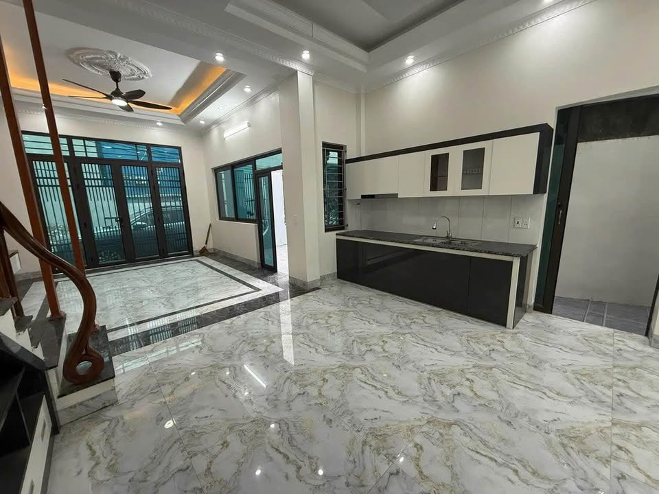  Nhà 3T lô góc – ngõ 131 Tô Hiến Thành