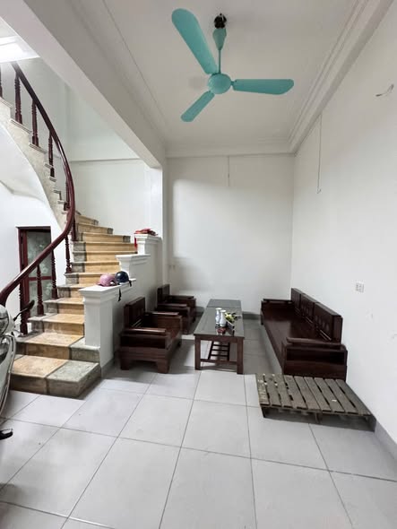 CHO THUÊ NHÀ NGÕ TRƯỜNG CHINH 3 TẦNG FULL NỘI THẤT