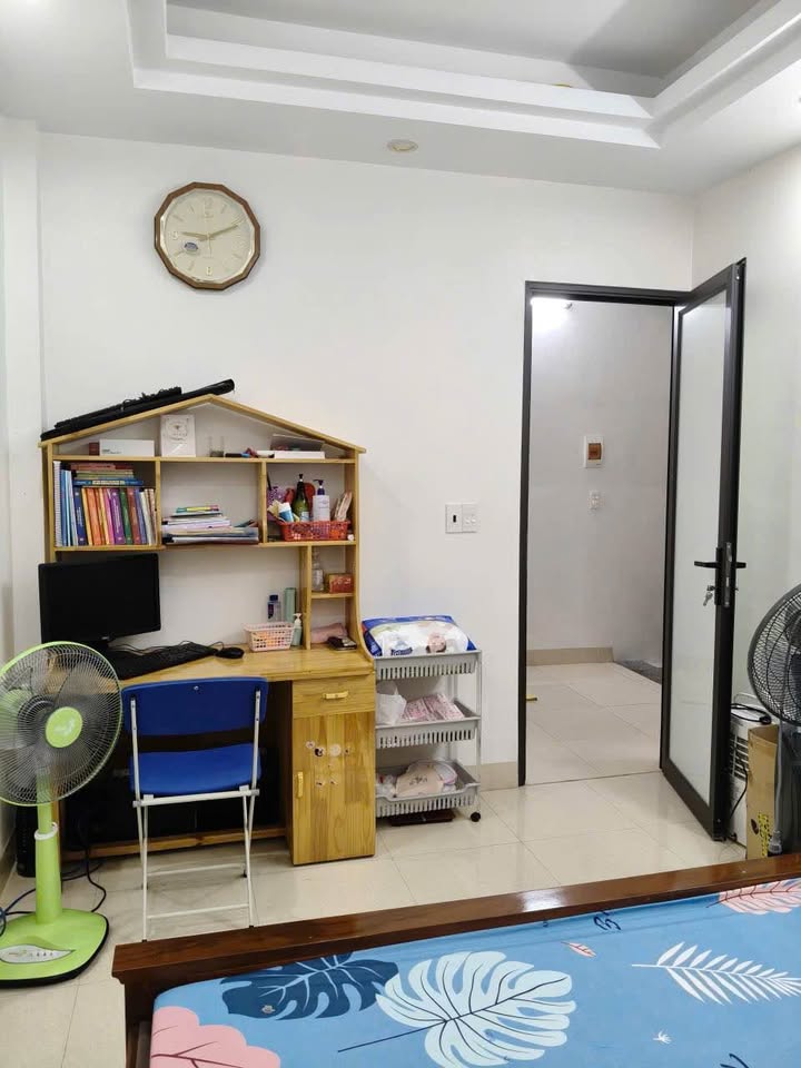   NHÀ 5 TẦNG MẶT ĐƯỜNG LÊ NGỌC HÂN -  BÃI VƯỢT 