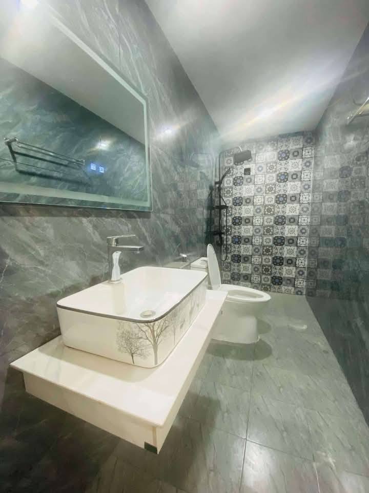  3-storey house in Cau Dong area – gated yard