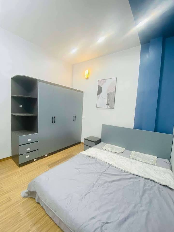  3-storey house in Cau Dong area – gated yard