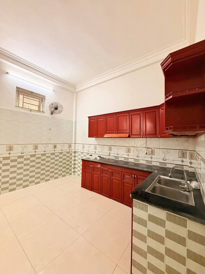  House for sale – Dinh Cong Trang alley, Nam Dinh 3 floors, near main road, car access within steps 3BR – 2BA, fully functional