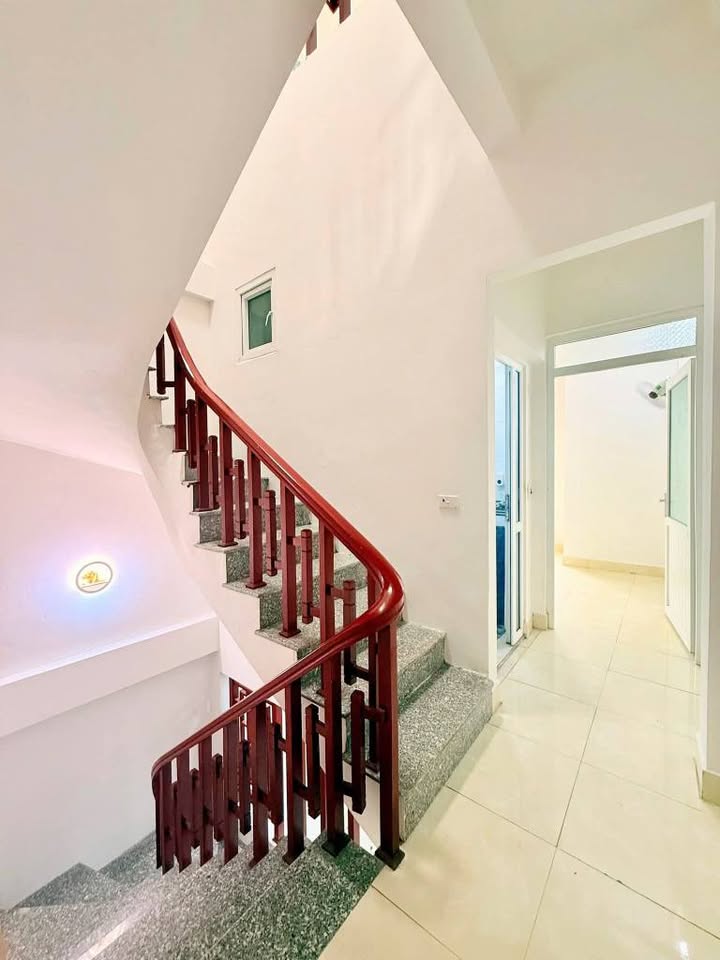  House for sale – Dinh Cong Trang alley, Nam Dinh 3 floors, near main road, car access within steps 3BR – 2BA, fully functional