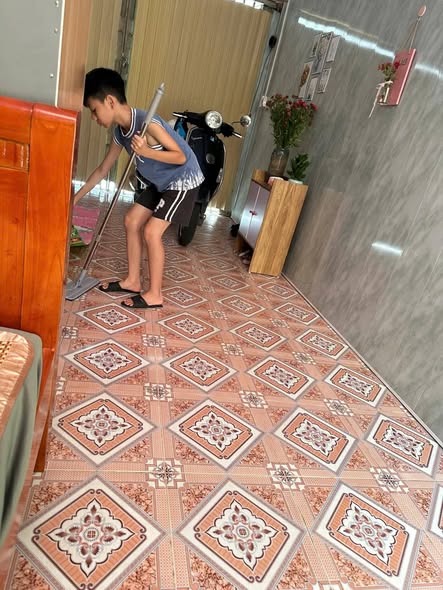 1-STOREY HOUSE FOR RENT ON TRAN NHAN TONG STREET – CAR ACCESS ALLEY