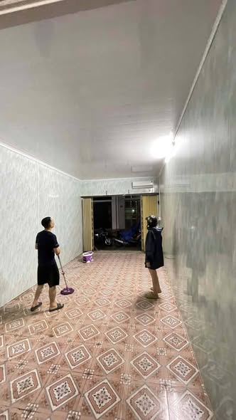 1-STOREY HOUSE FOR RENT ON TRAN NHAN TONG STREET – CAR ACCESS ALLEY