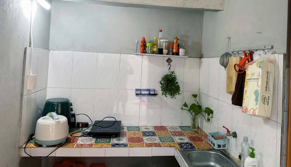 1-STOREY HOUSE FOR RENT ON TRAN NHAN TONG STREET – CAR ACCESS ALLEY