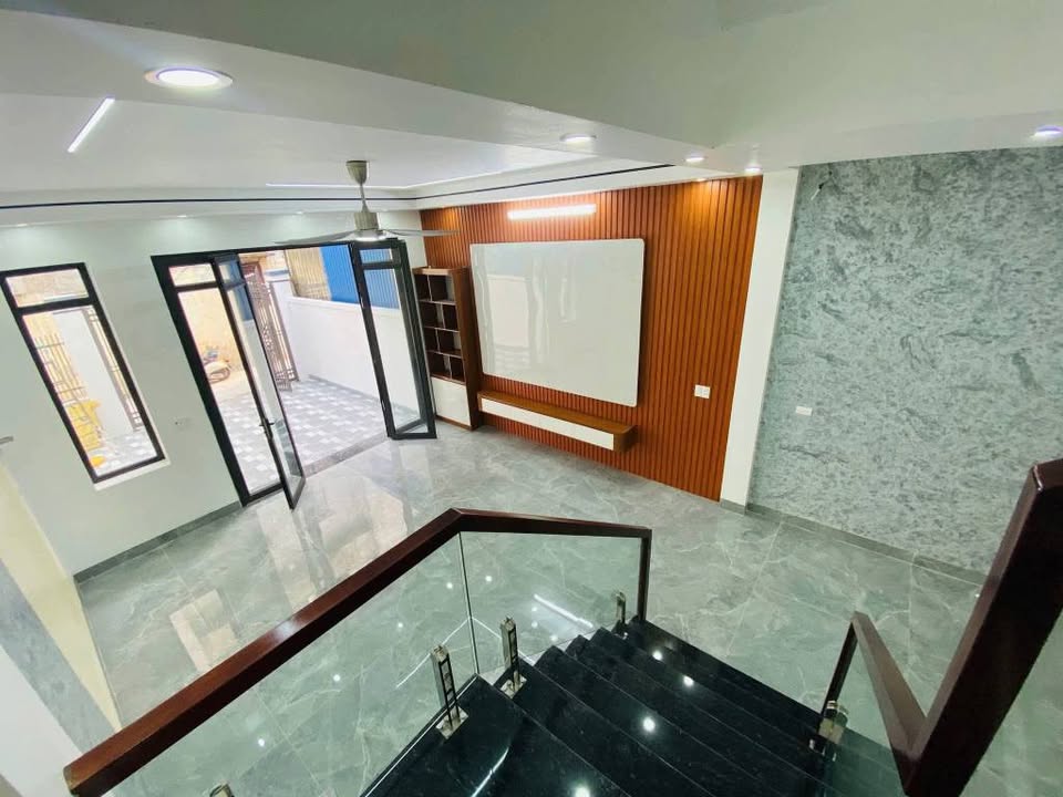 BÁN NHÀ 3 TẦNG – TÔ HIẾN THÀNH