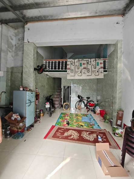 HOUSE FOR RENT ON DANG XUAN BANG STREET