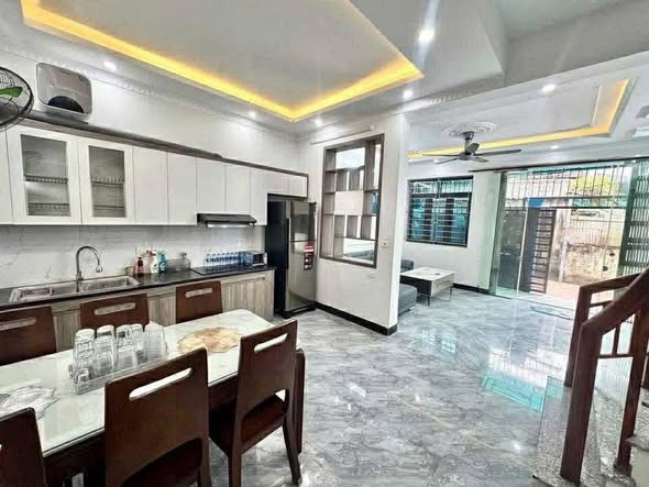 CHO THUÊ NHÀ NGÕ TRẦN THÁI TÔNG – FULL ĐỒ – NGẮN HẠN