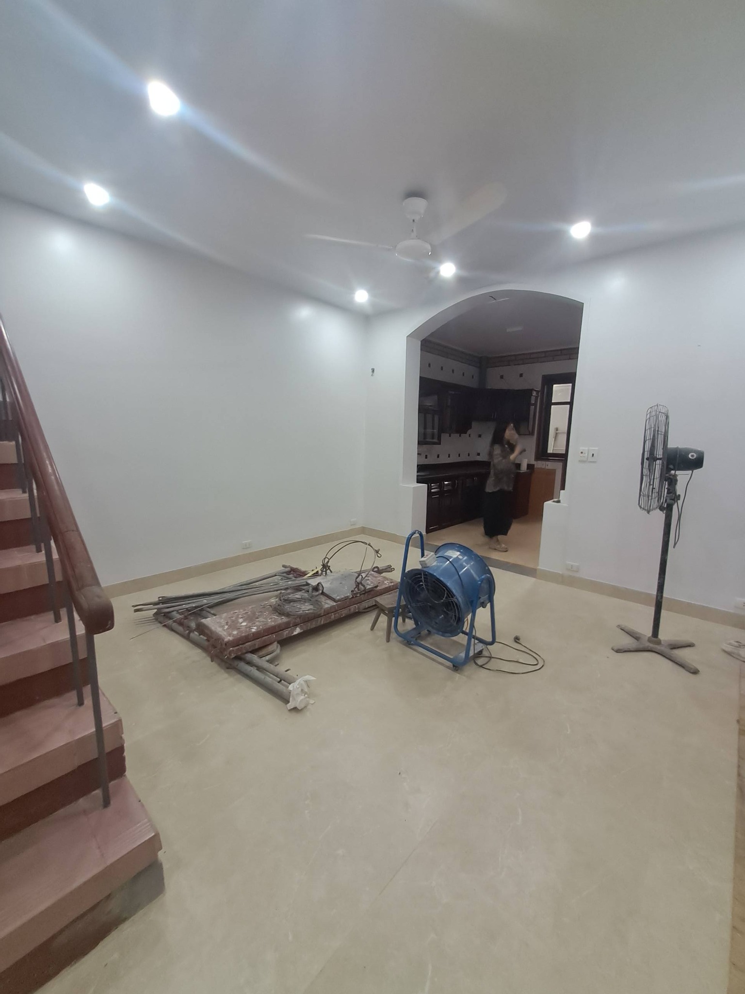 HOUSE FOR RENT ON TRAN NHAN TONG STREET