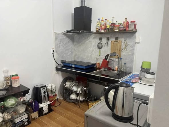 HOUSE FOR RENT ON CHU VAN STREET – WIDE SIDEWALK