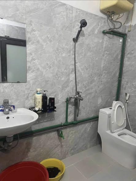 HOUSE FOR RENT ON CHU VAN STREET – WIDE SIDEWALK
