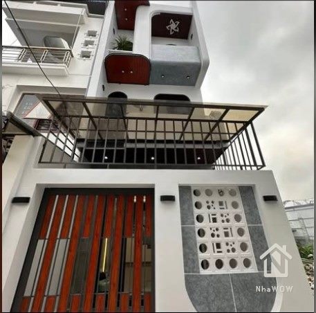 NHÀ XÂY ĐỘC LẬP 3 TẦNG – THIẾT KẾ HIỆN ĐẠI – NGÕ RỘNG