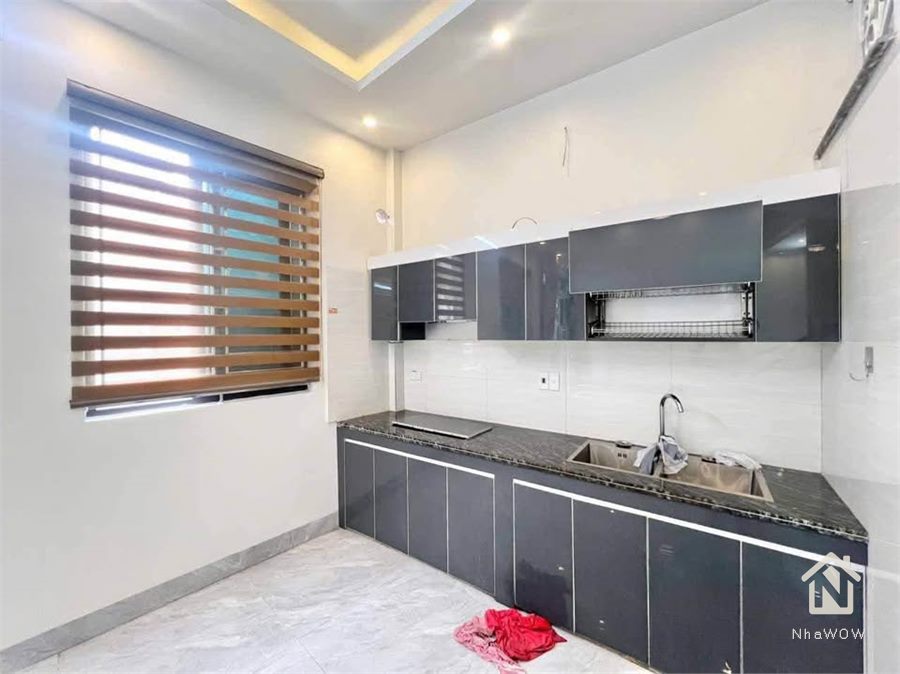 NHÀ 3 TẦNG LÔ GÓC 323 GIẢI PHÓNG – Ô TÔ GẦN NHÀ