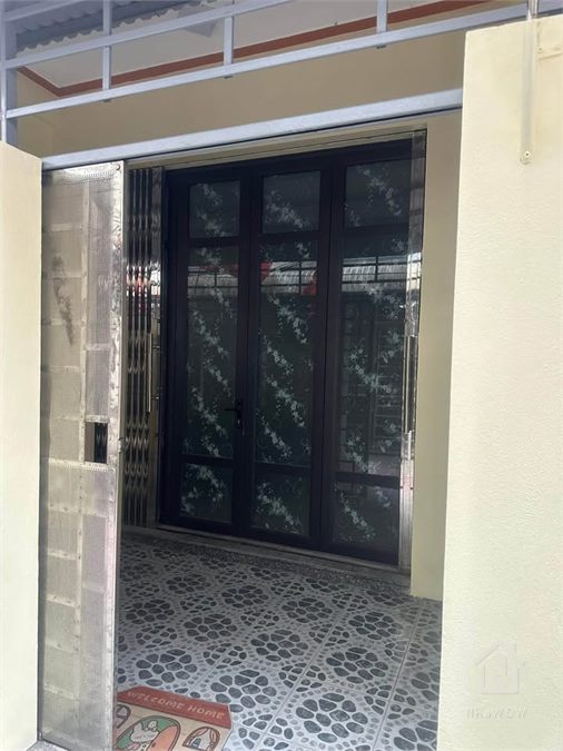 3-Storey House in a Car-Accessible Alley on Kenh Street