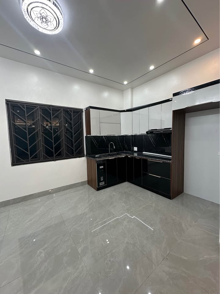  BEAUTIFUL HOUSE FOR SALE – TO HIEN THANH 