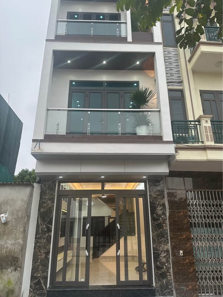  NHÀ 29/194 TÔ HIẾN THÀNH – ĐÃ SỬA ĐẸP 