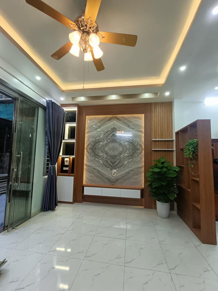  OWNER LISTING – HOUSE IN ALLEY 189 LE HONG PHONG 